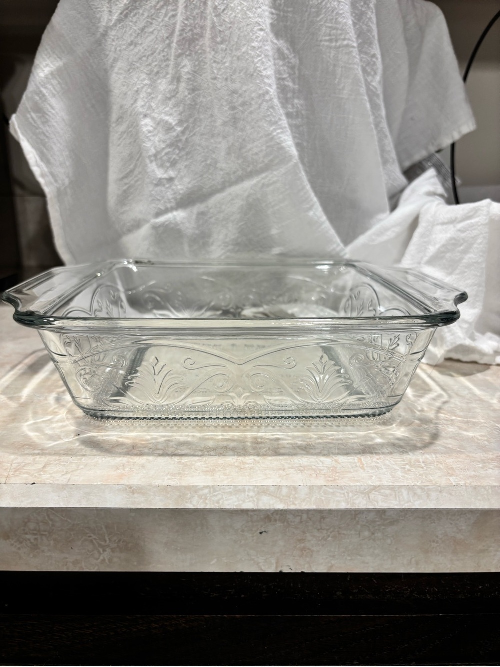 Anchor Hocking Laurel Clear Glass Square Baking Dish with Embossed Border 2 QT